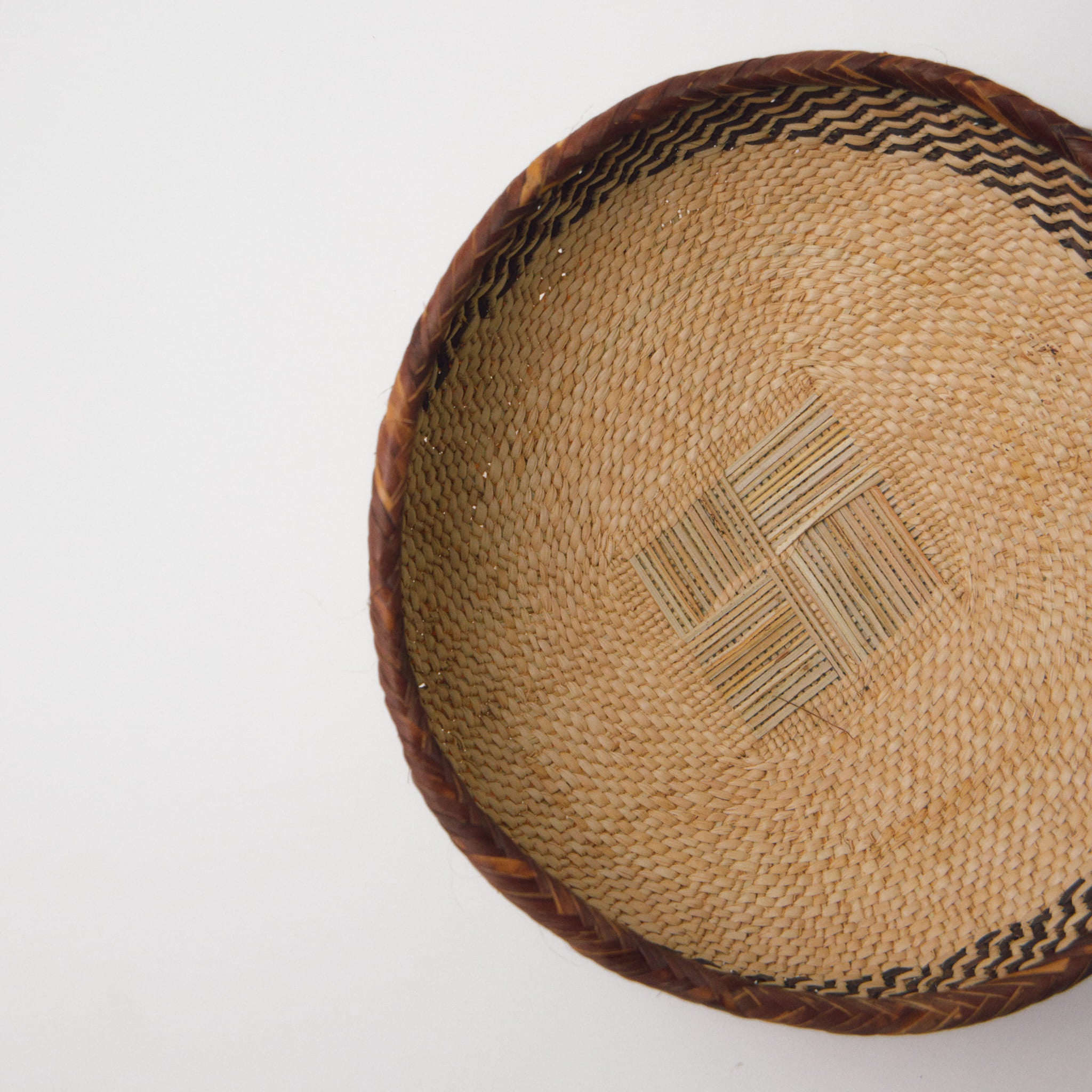 トンガビンガボウルカゴ