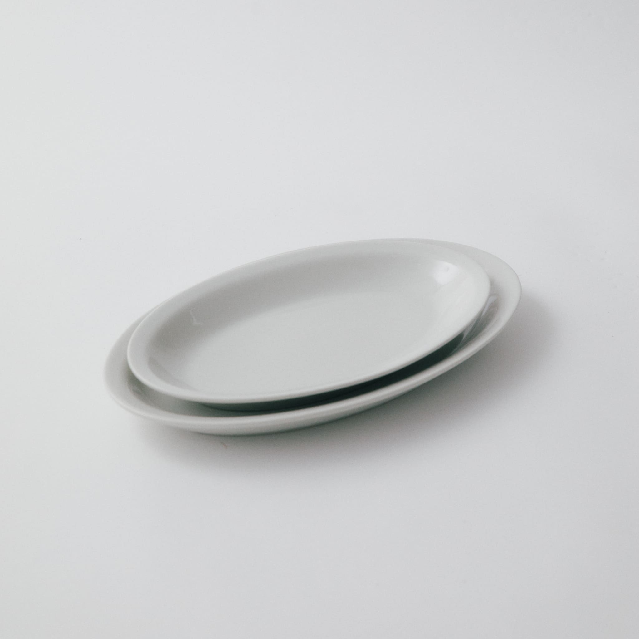 Saturnia Roma plain|サタルニア ローマ プレーン オーバルプレート