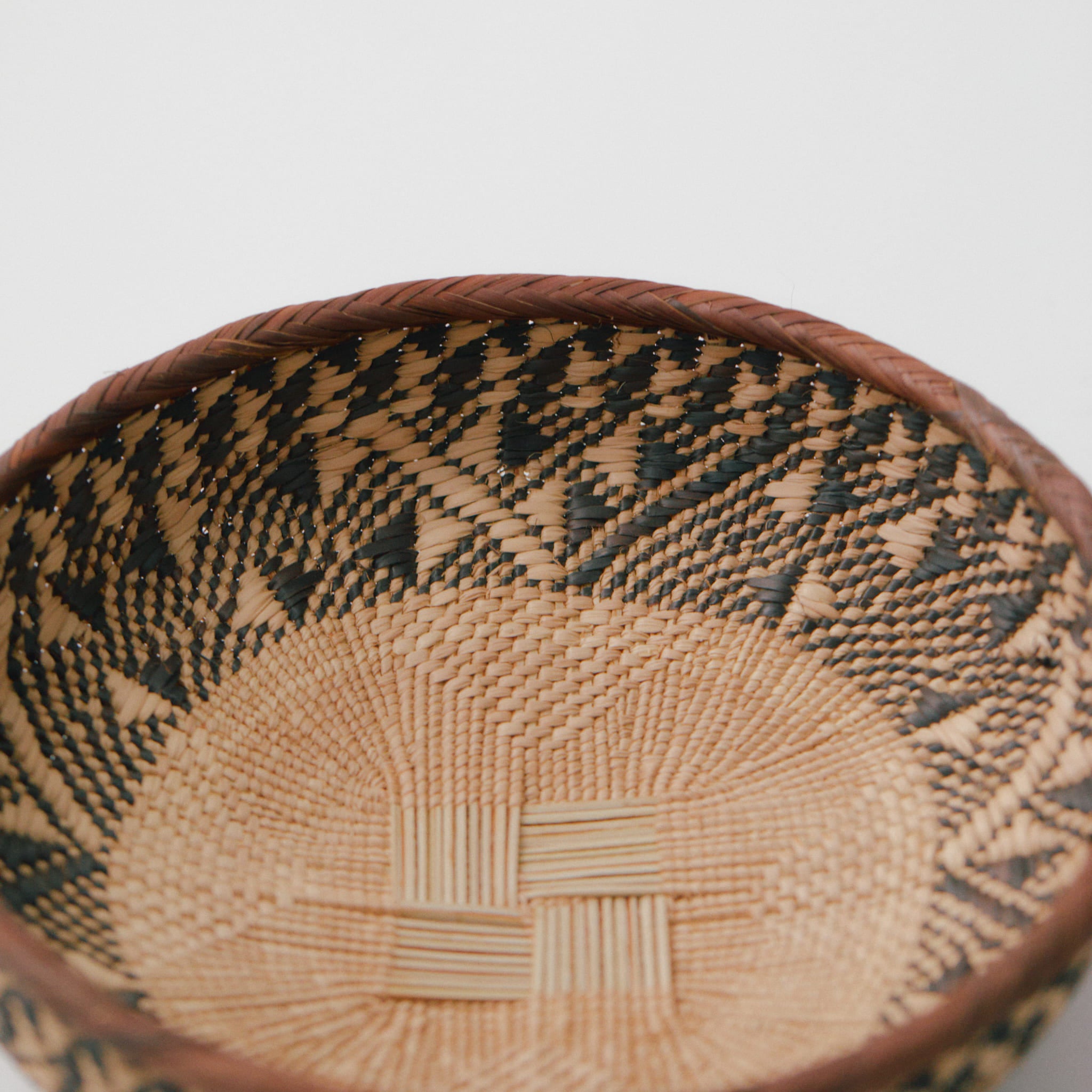 トンガビンガボウルカゴ