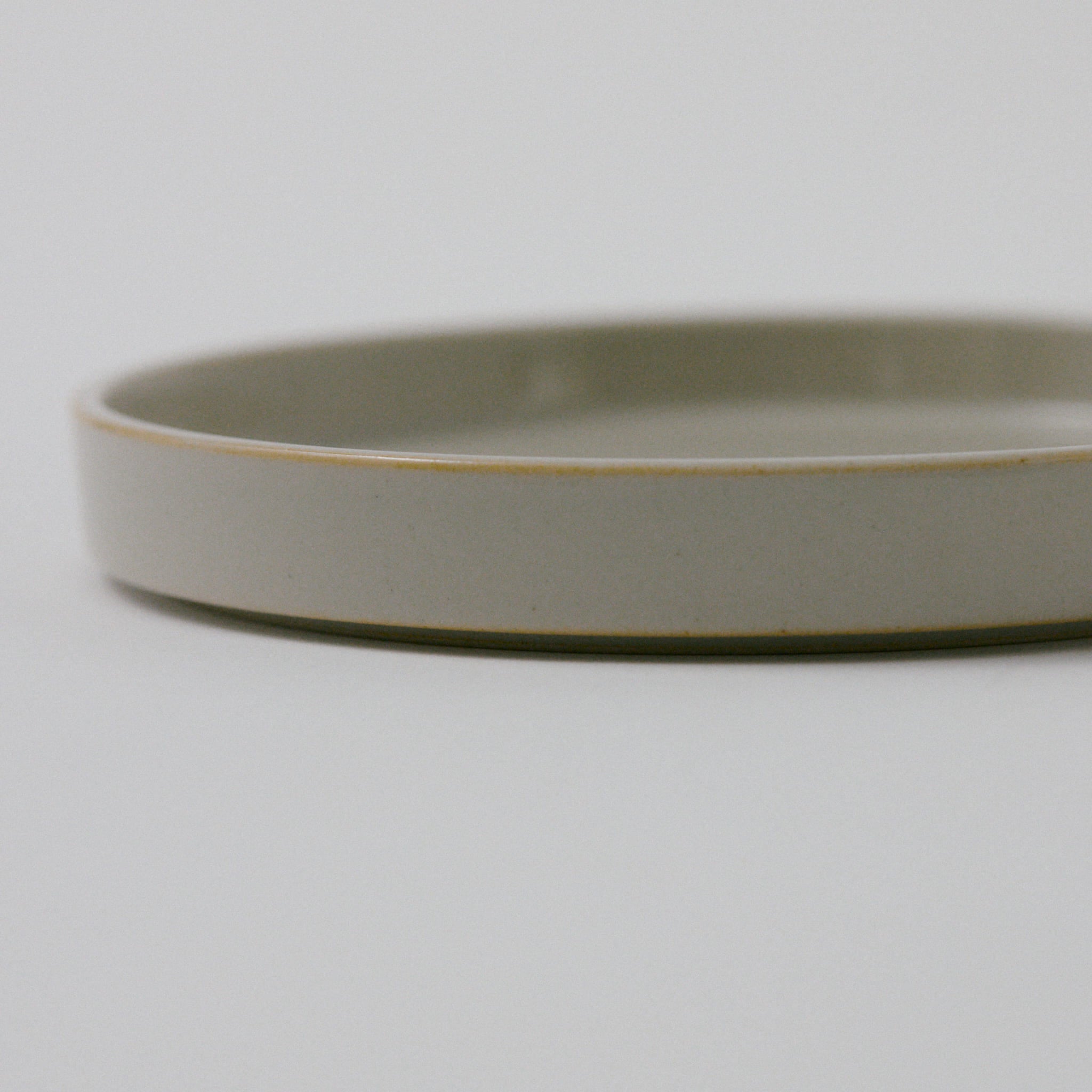 モデラート プレート