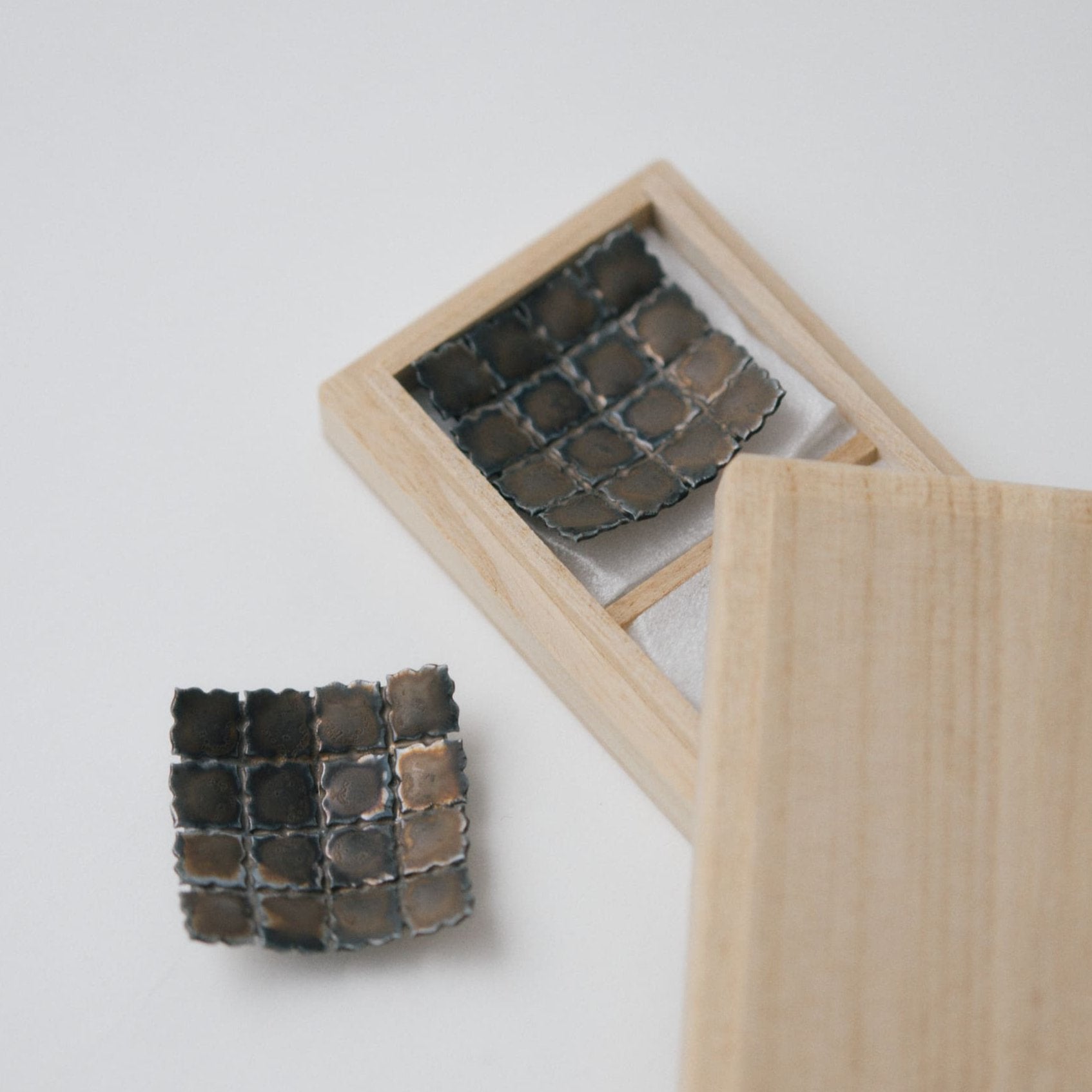 柴山香織 箸置き"flutter"