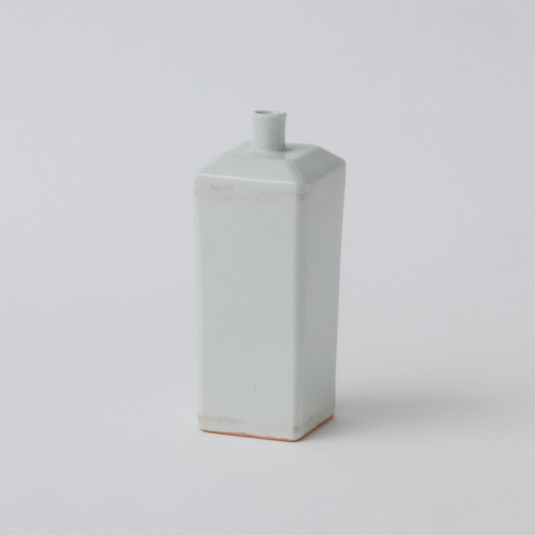 浅井庸佑 角瓶|白磁