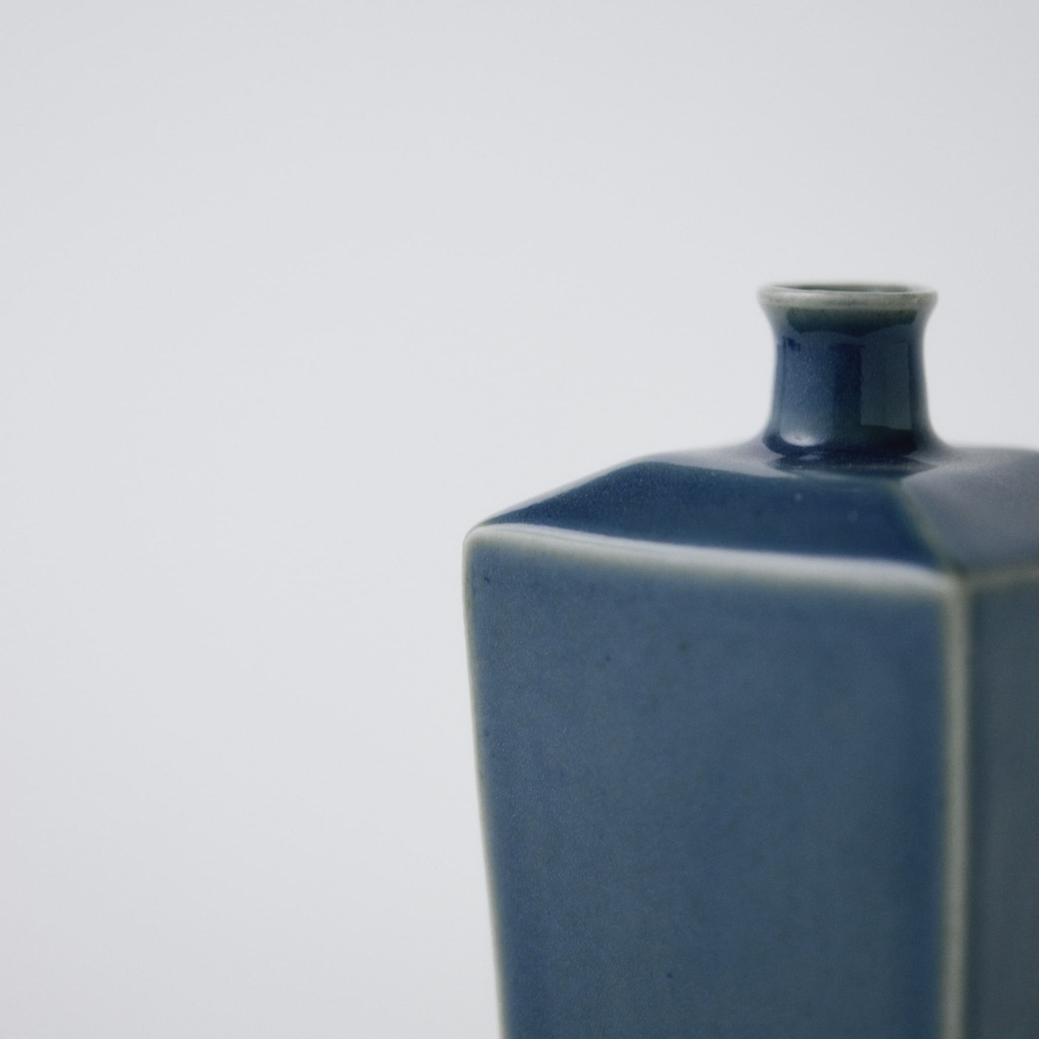 浅井庸佑 角瓶|瑠璃