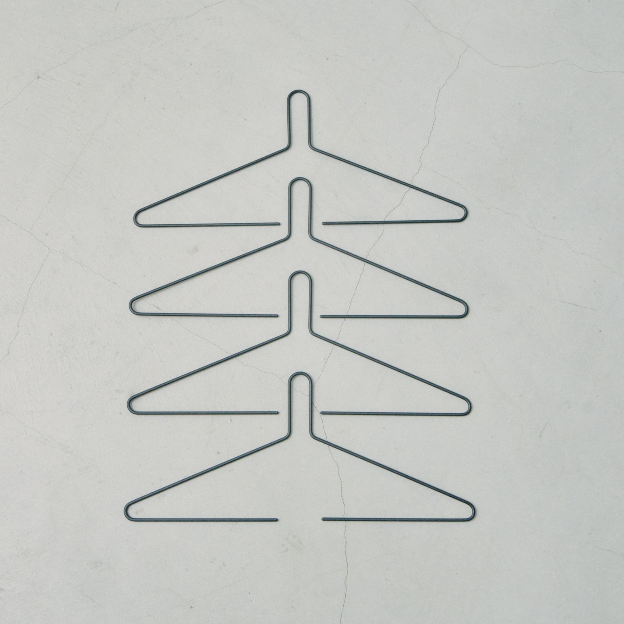 KUROSHIRO ハンガー 4本セット