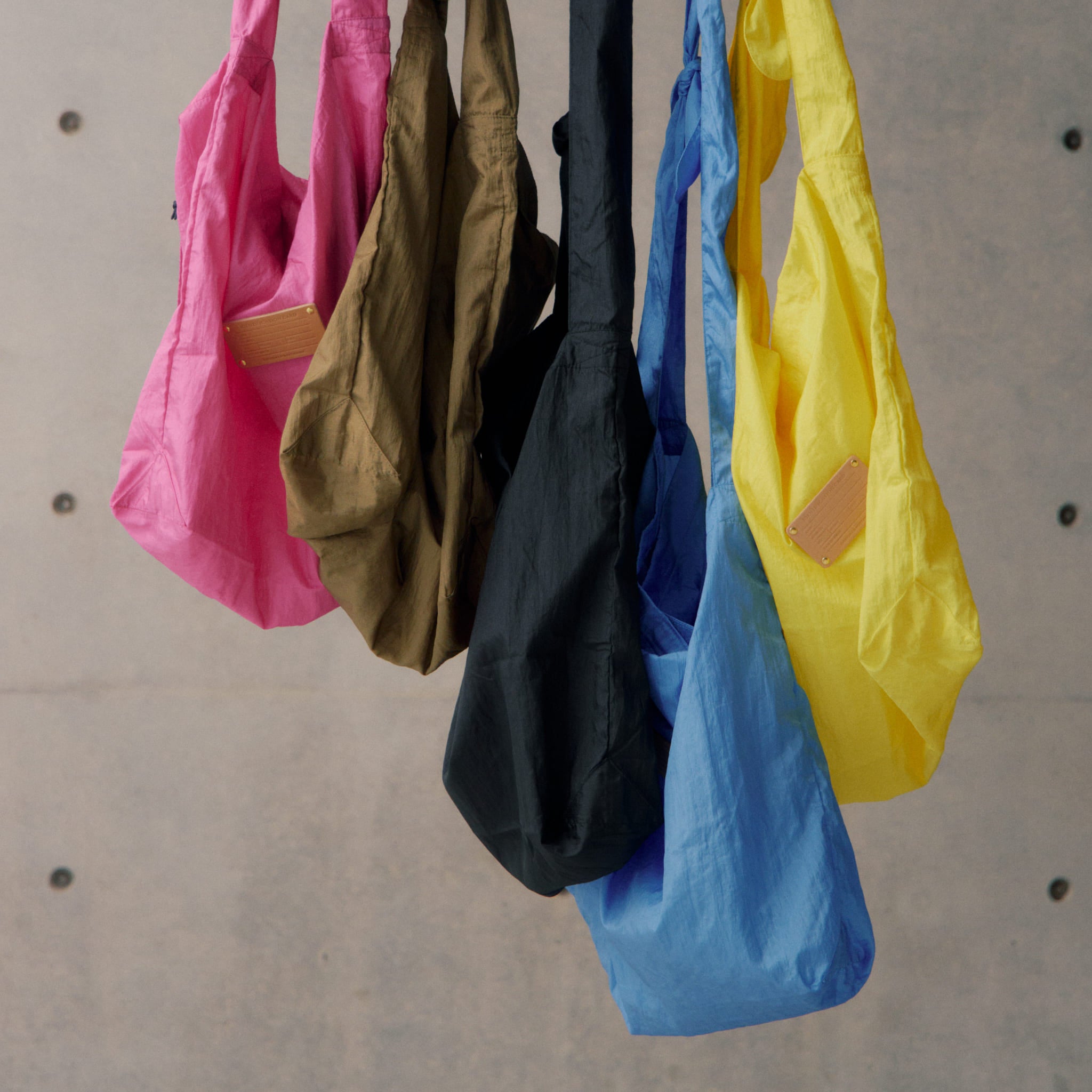 ID NYLON PACKABLE BAG