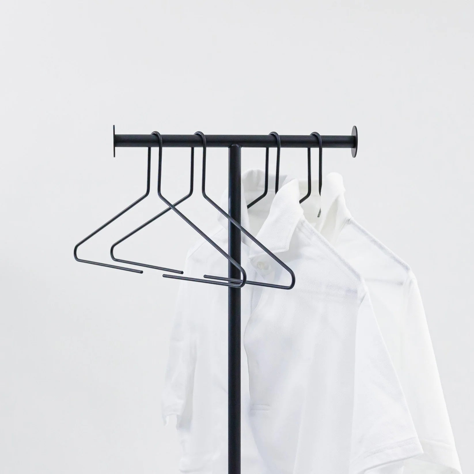 KUROSHIRO ハンガー 4本セット