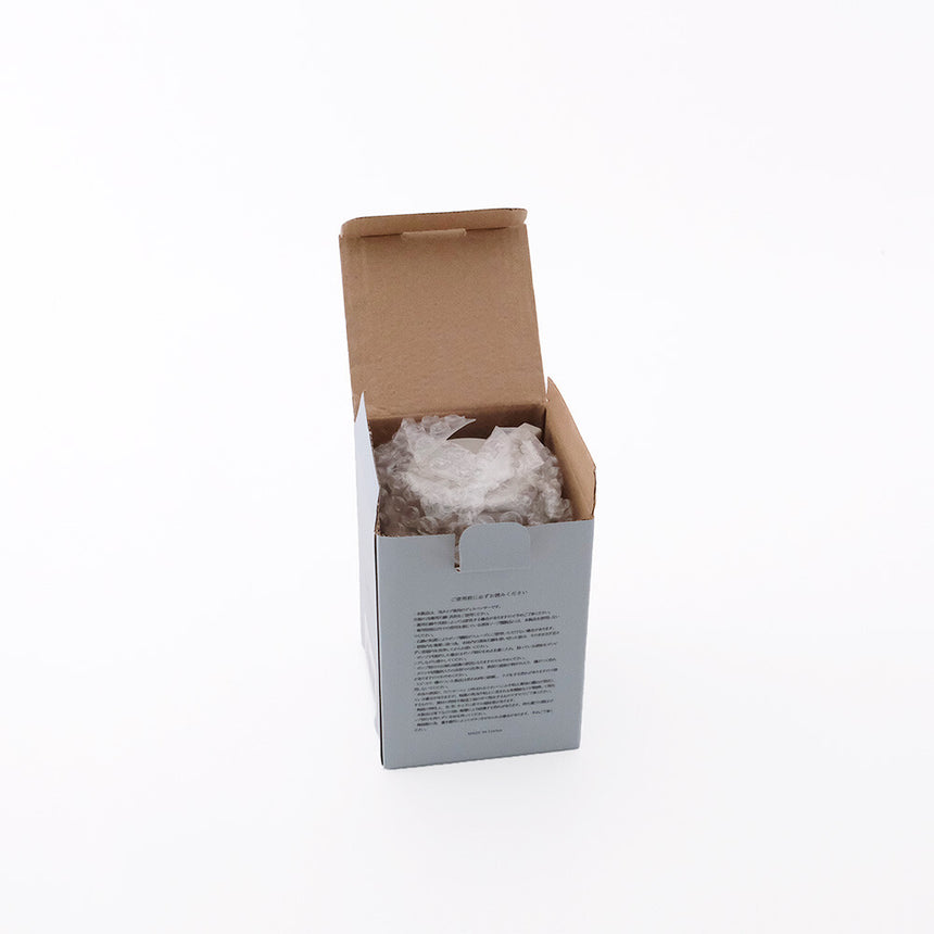 マットな質感のソープディスペンサー 泡タイプ/陶器