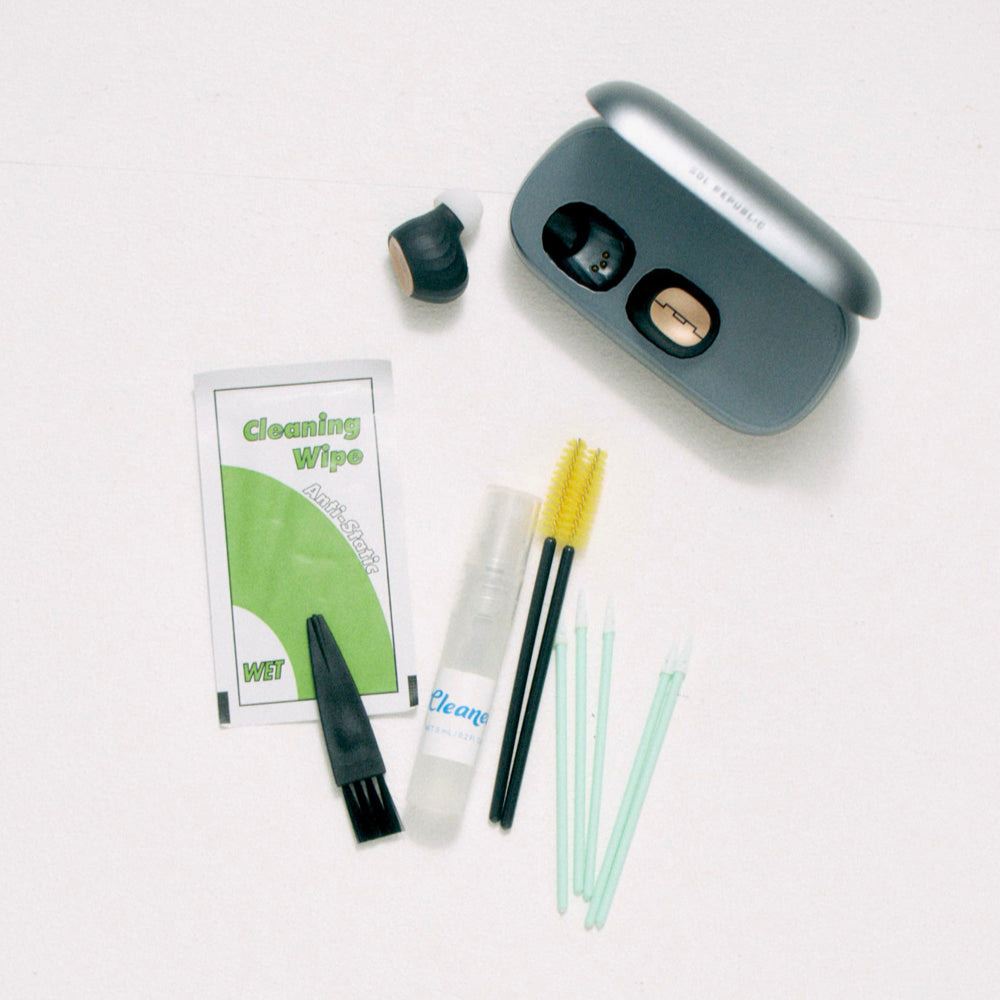 EARBUD CLEANING KIT
