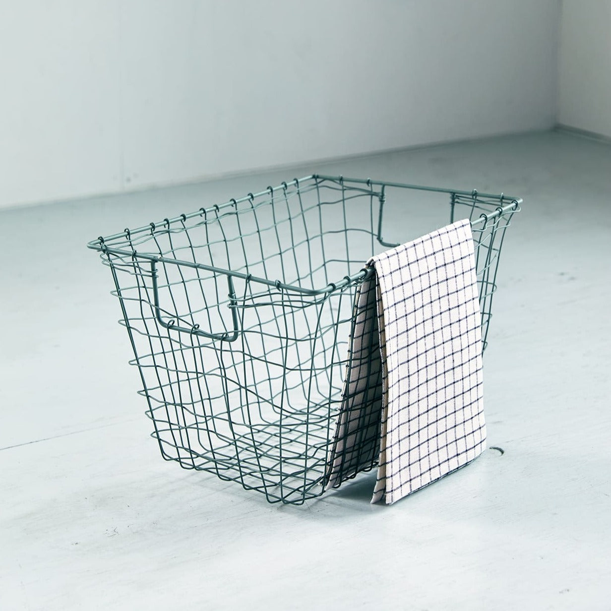 ワイヤーバスケット