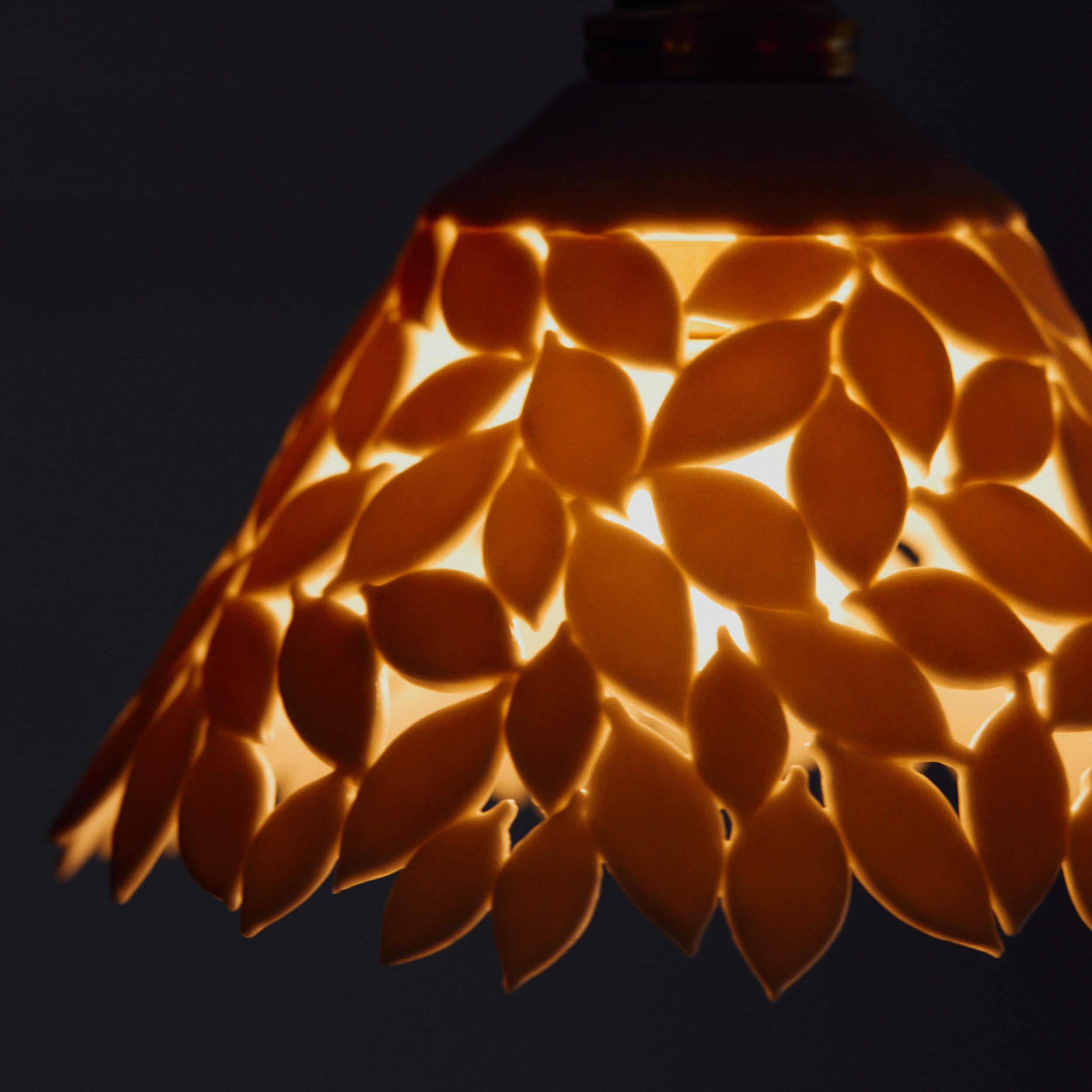 柴山香織 照明"leaf light"