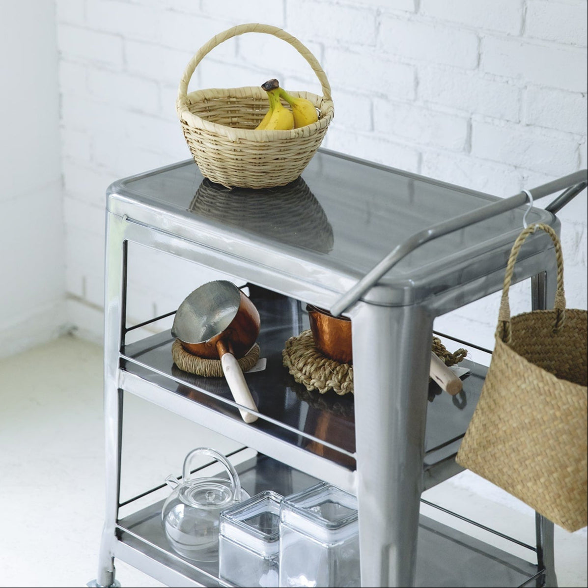 スチール製ワゴン