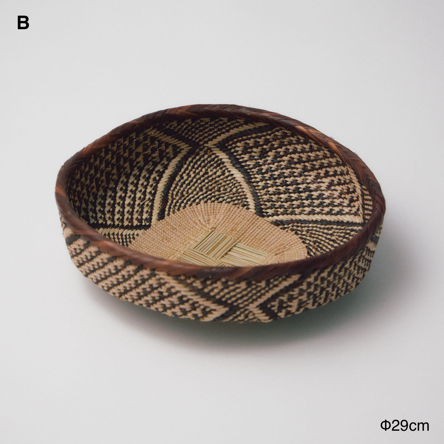 トンガビンガボウルカゴ