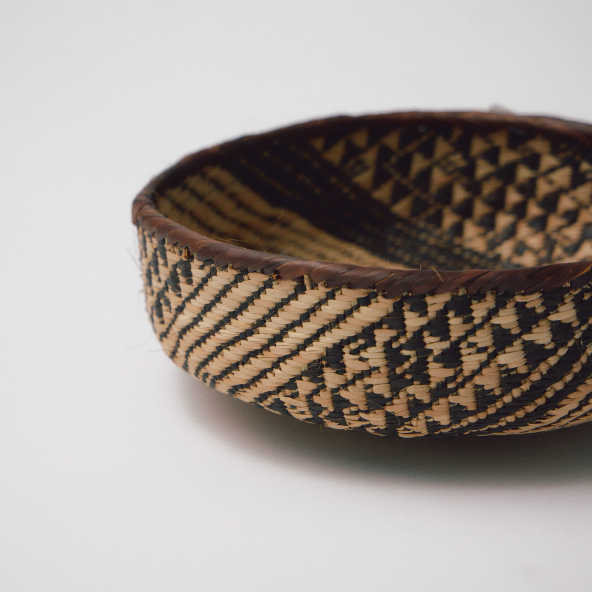 トンガビンガボウルカゴ