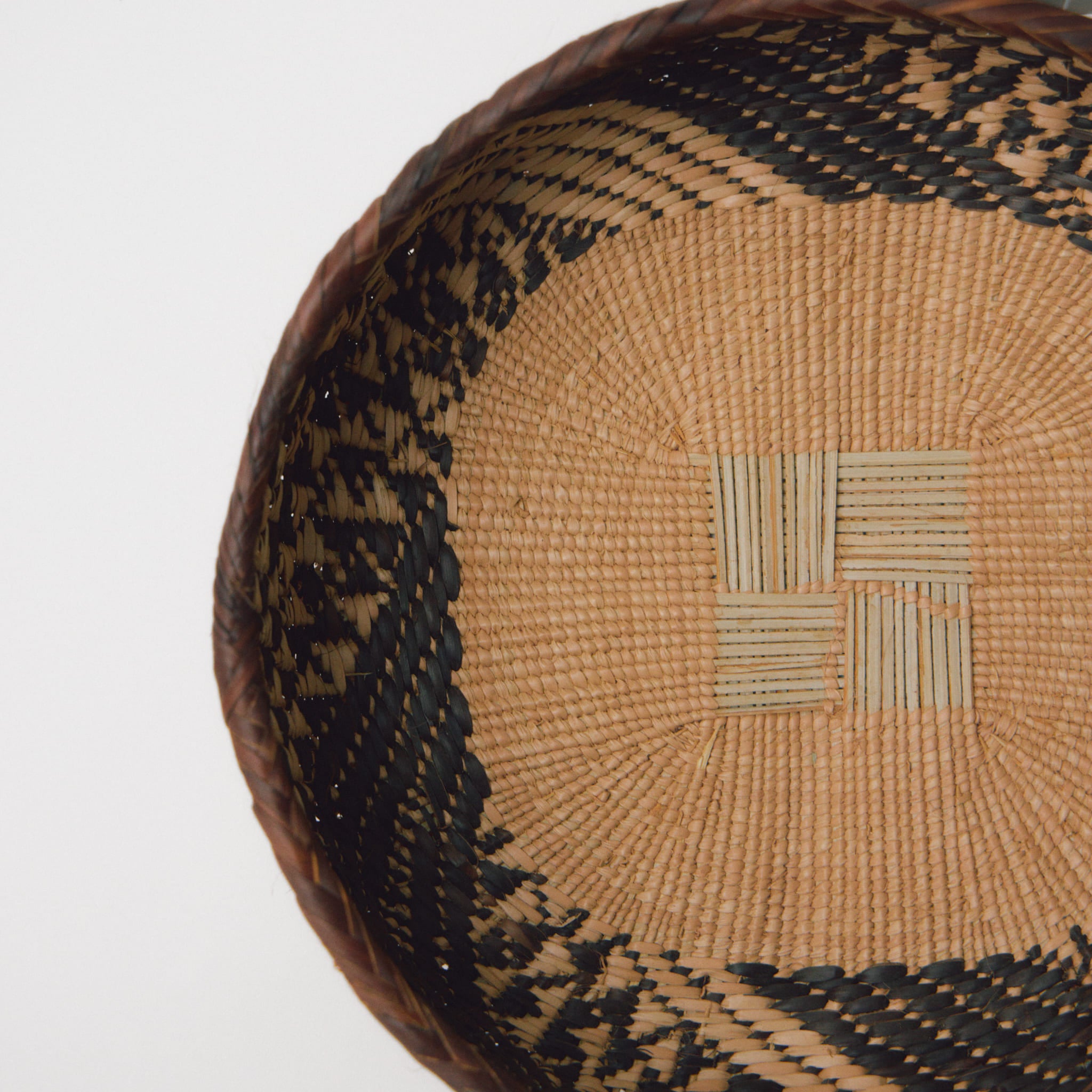 トンガビンガボウルカゴ