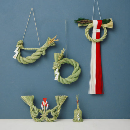 稲わら飾り【円 成】