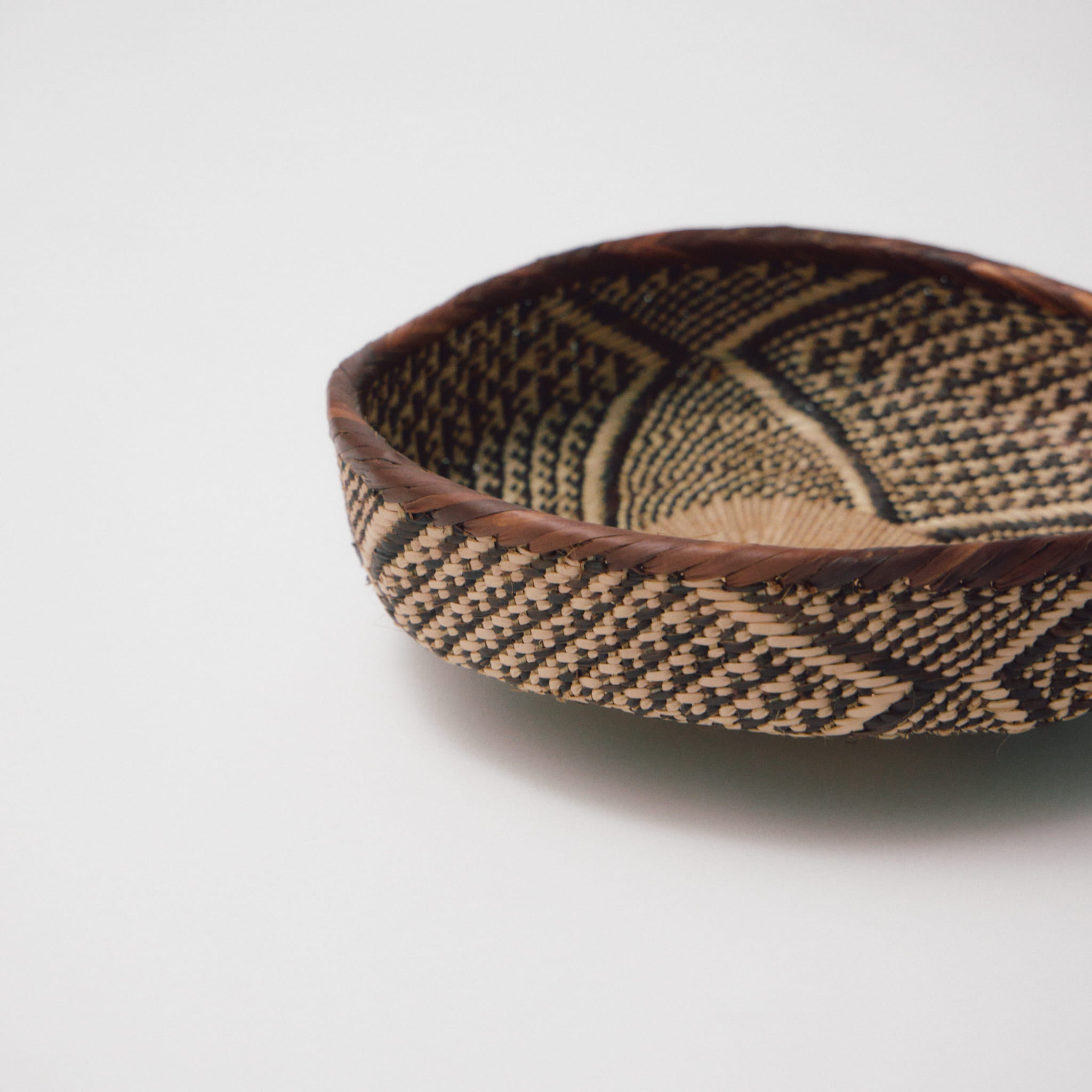 トンガビンガボウルカゴ