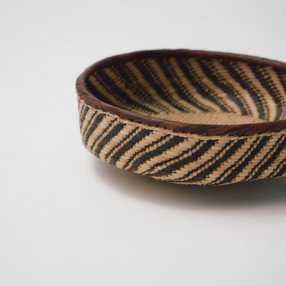 トンガビンガボウルカゴ