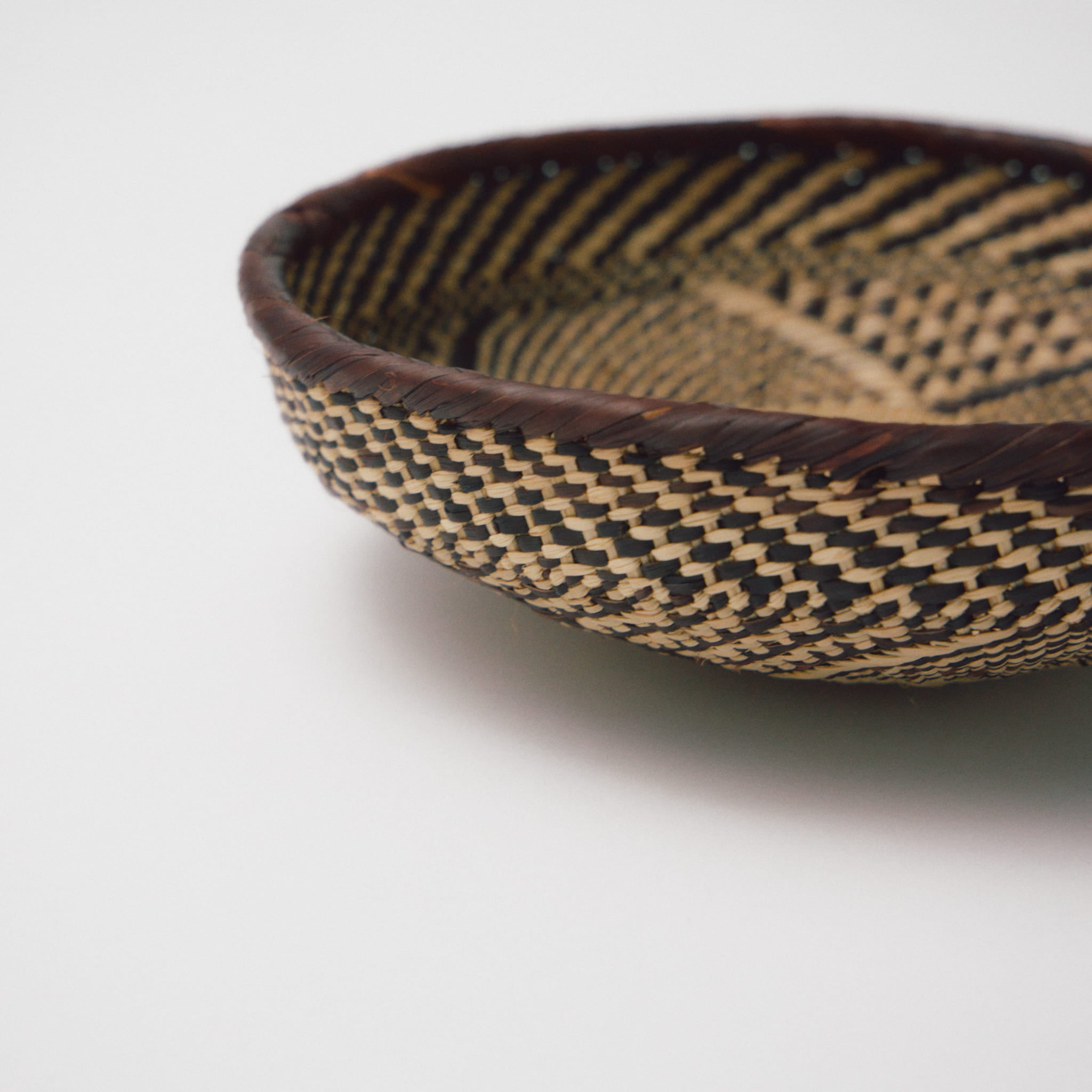 トンガビンガボウルカゴ