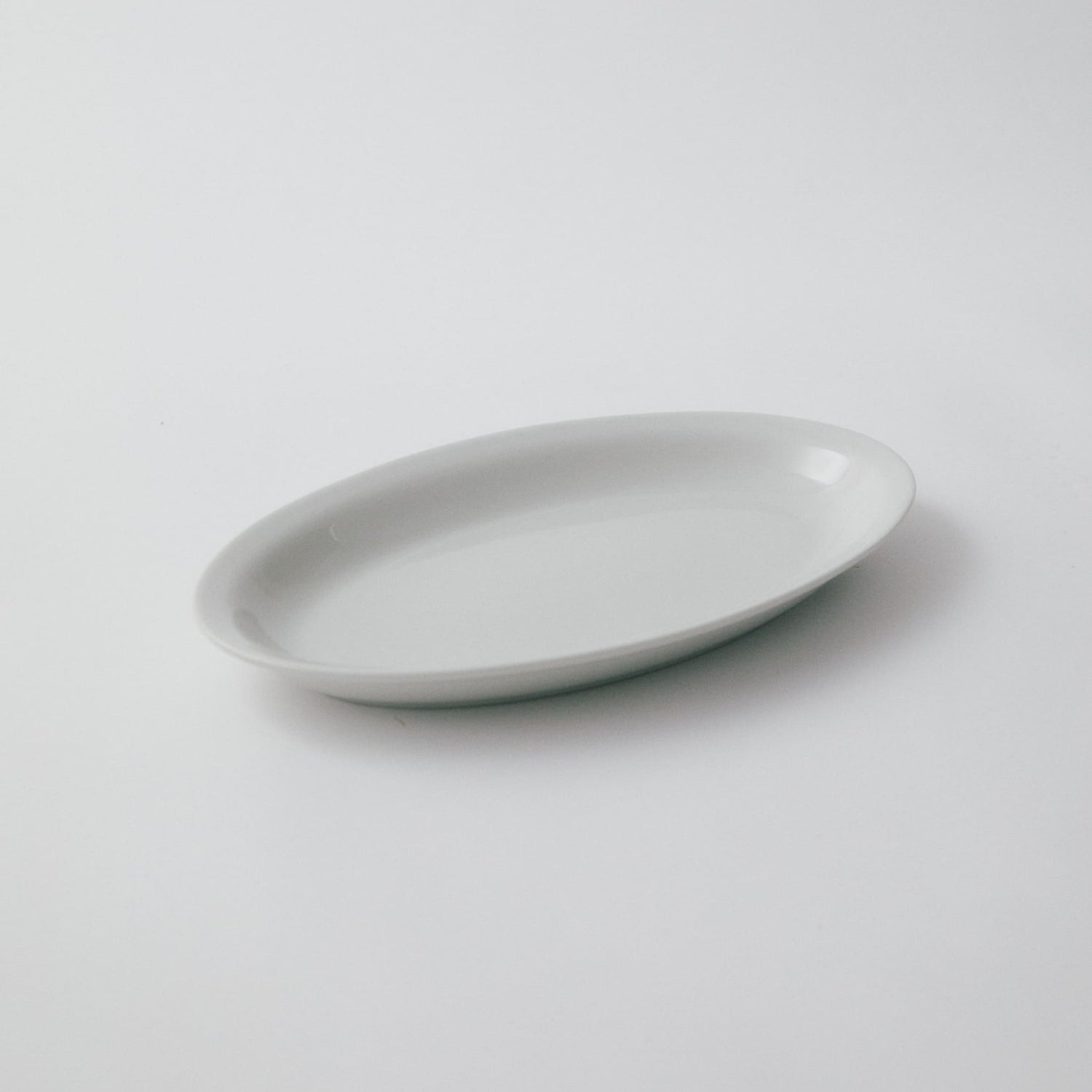 Saturnia Roma plain｜サタルニア ローマ プレーン　オーバルプレート