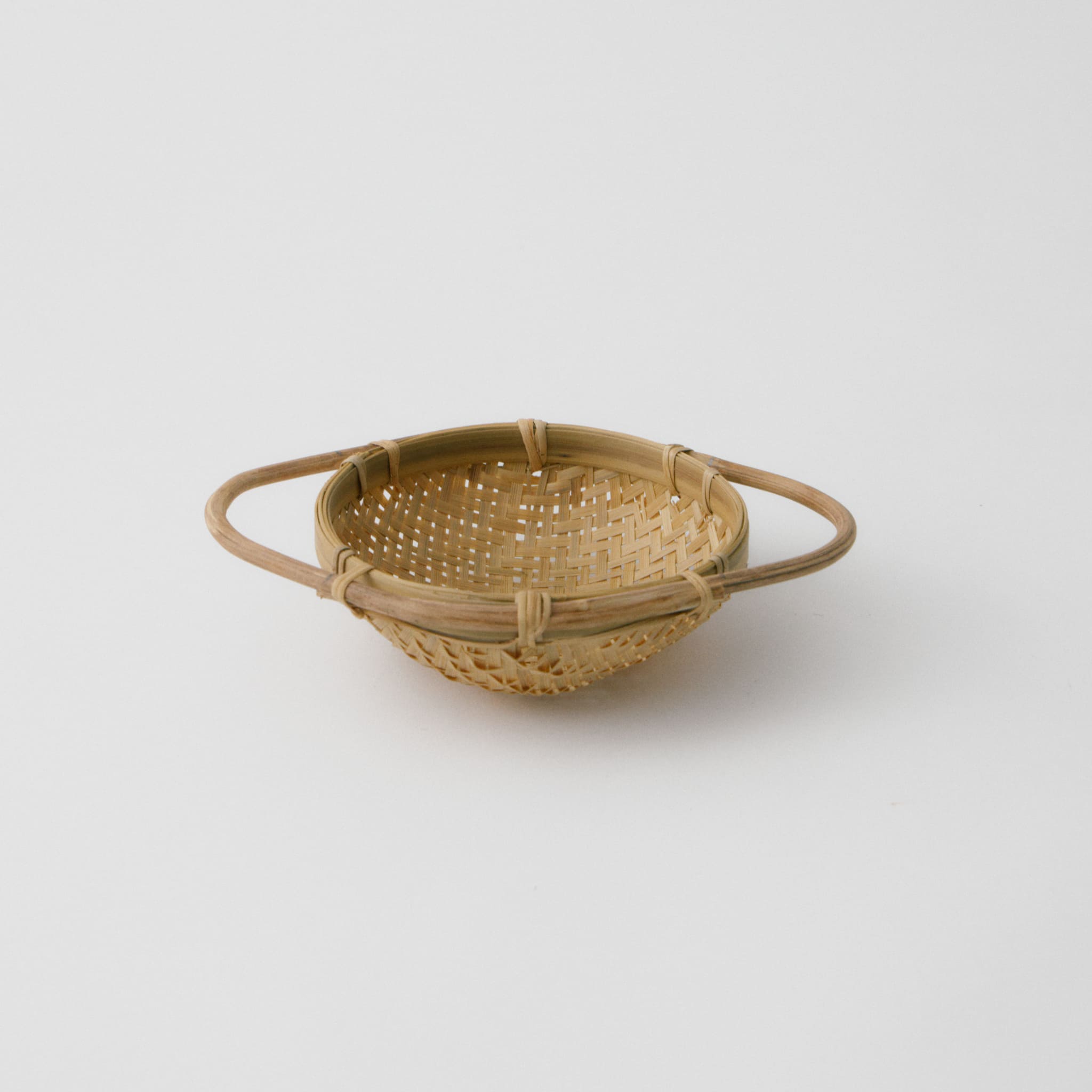 ハンドルつき竹ザル（2個セット） – JINNAN HOUSE