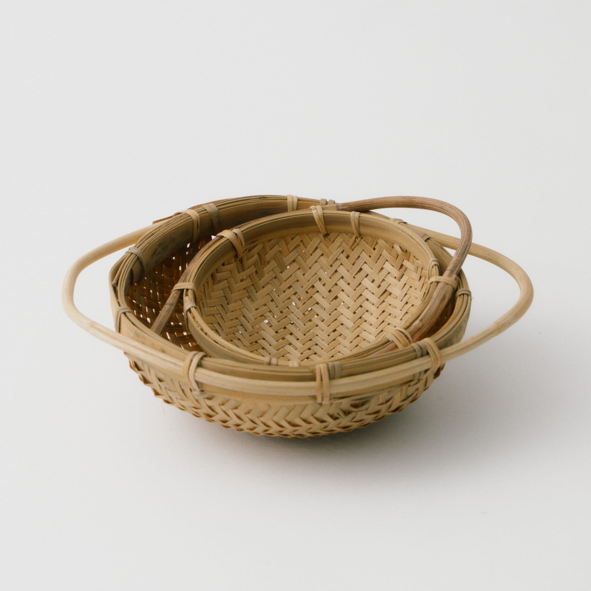 ハンドルつき竹ザル（2個セット） – JINNAN HOUSE