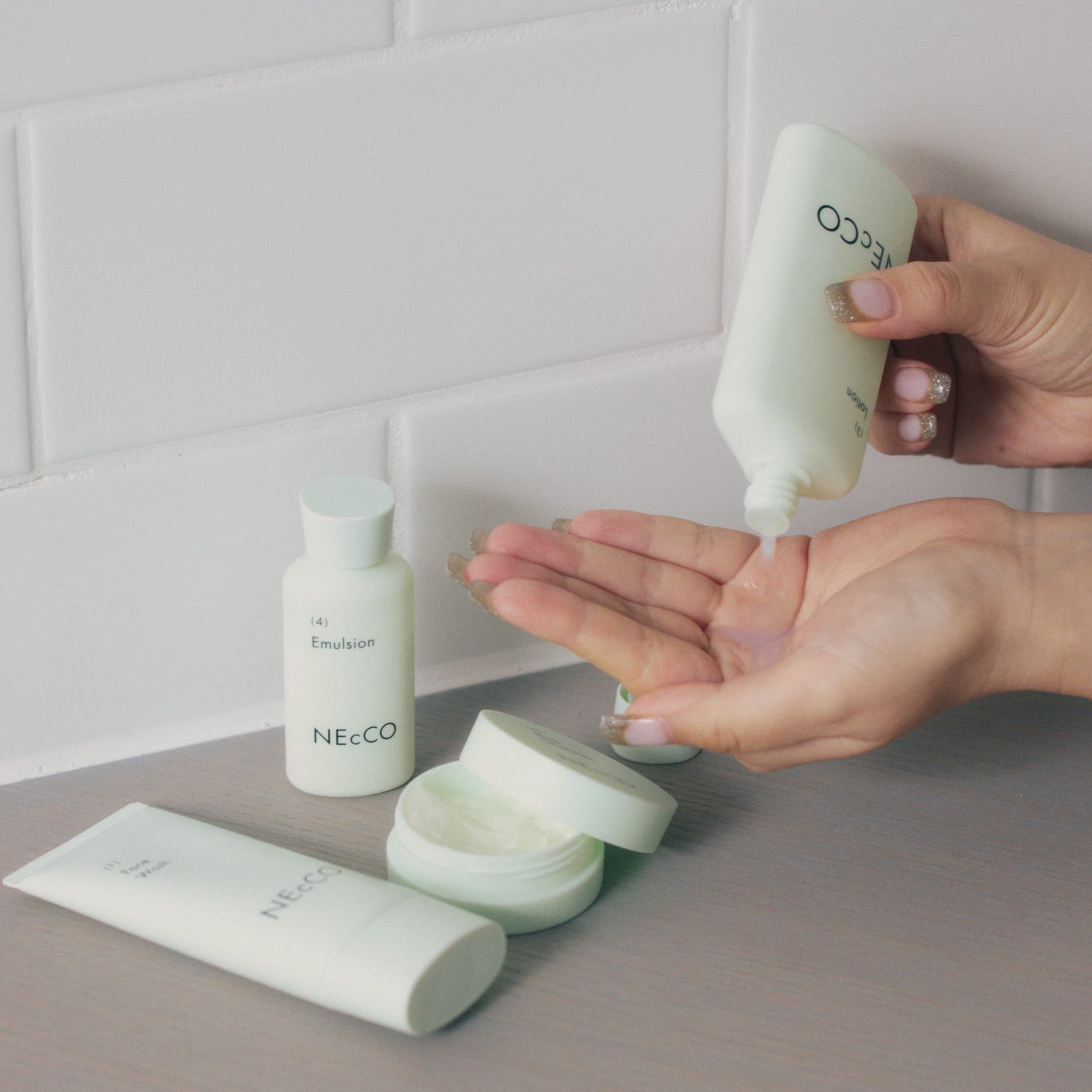 NEcCO リッチエマルジョン（クリーム状乳液）