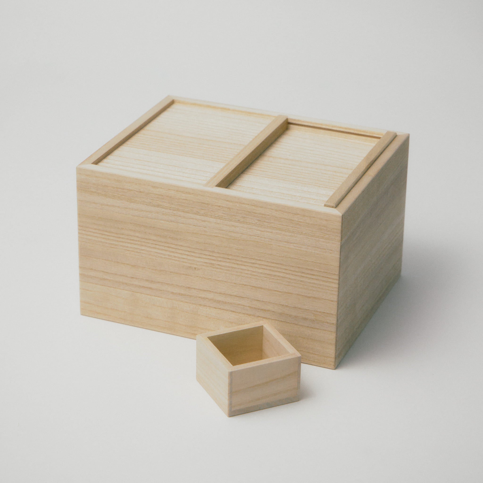 桐の米櫃 – JINNAN HOUSE