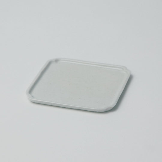 タナカシゲオ 白瓷ソバン角小皿