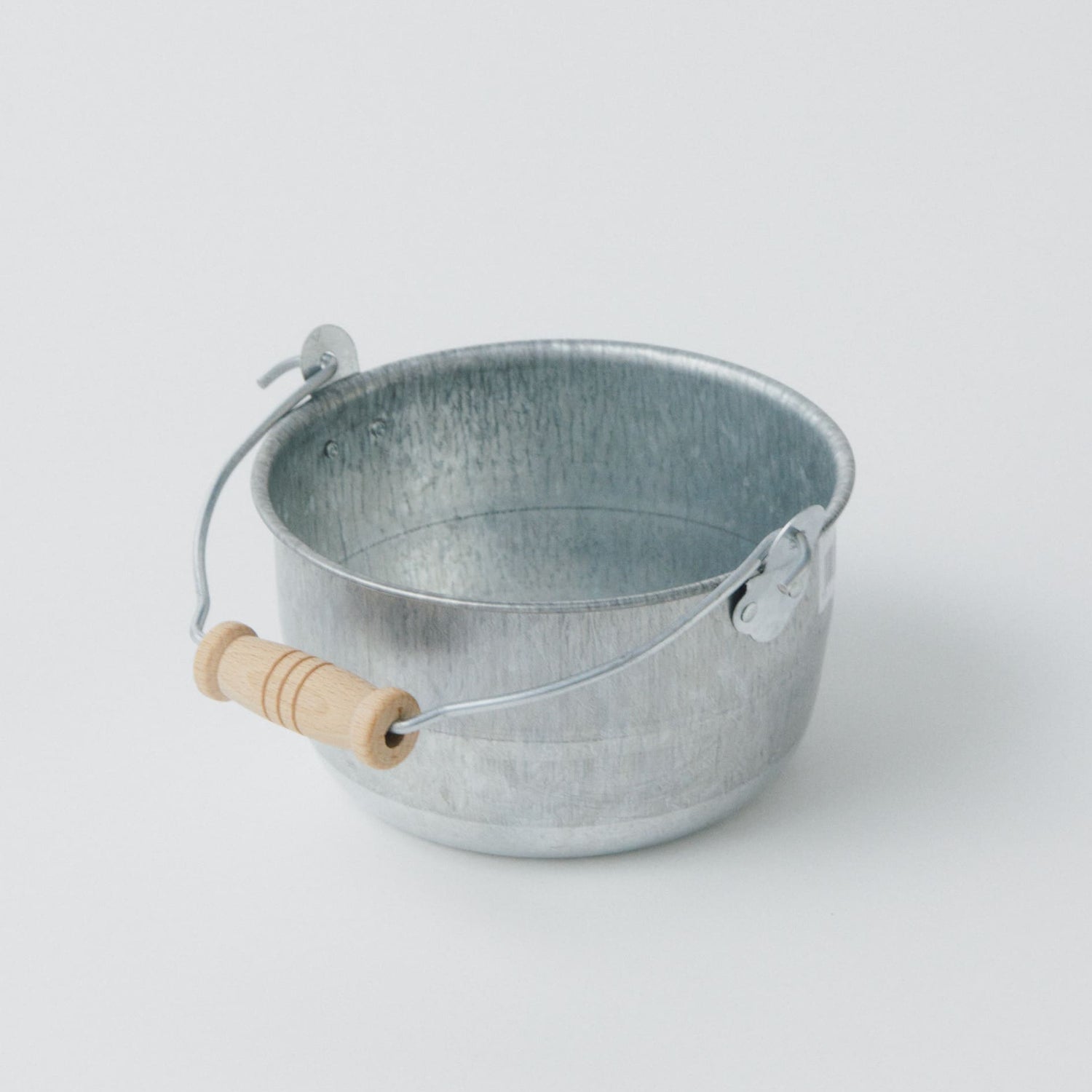 トタン豆バケツ