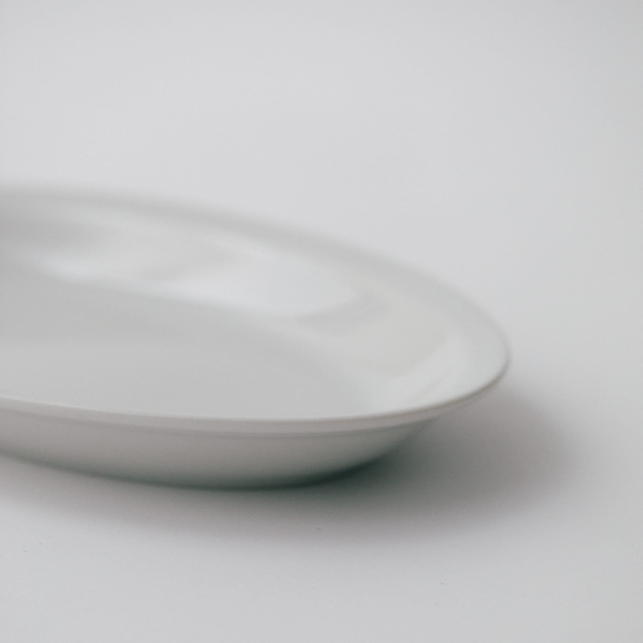 Saturnia Roma plain｜サタルニア ローマ プレーン　オーバルプレート