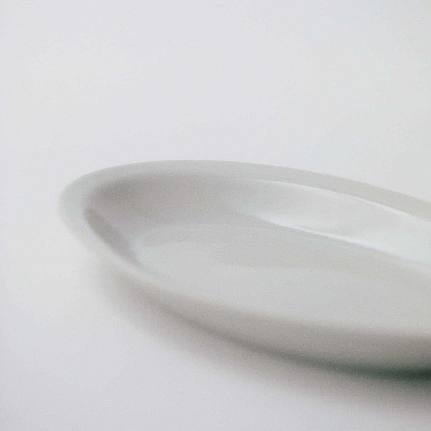 Saturnia Roma plain｜サタルニア ローマ プレーン　オーバルプレート