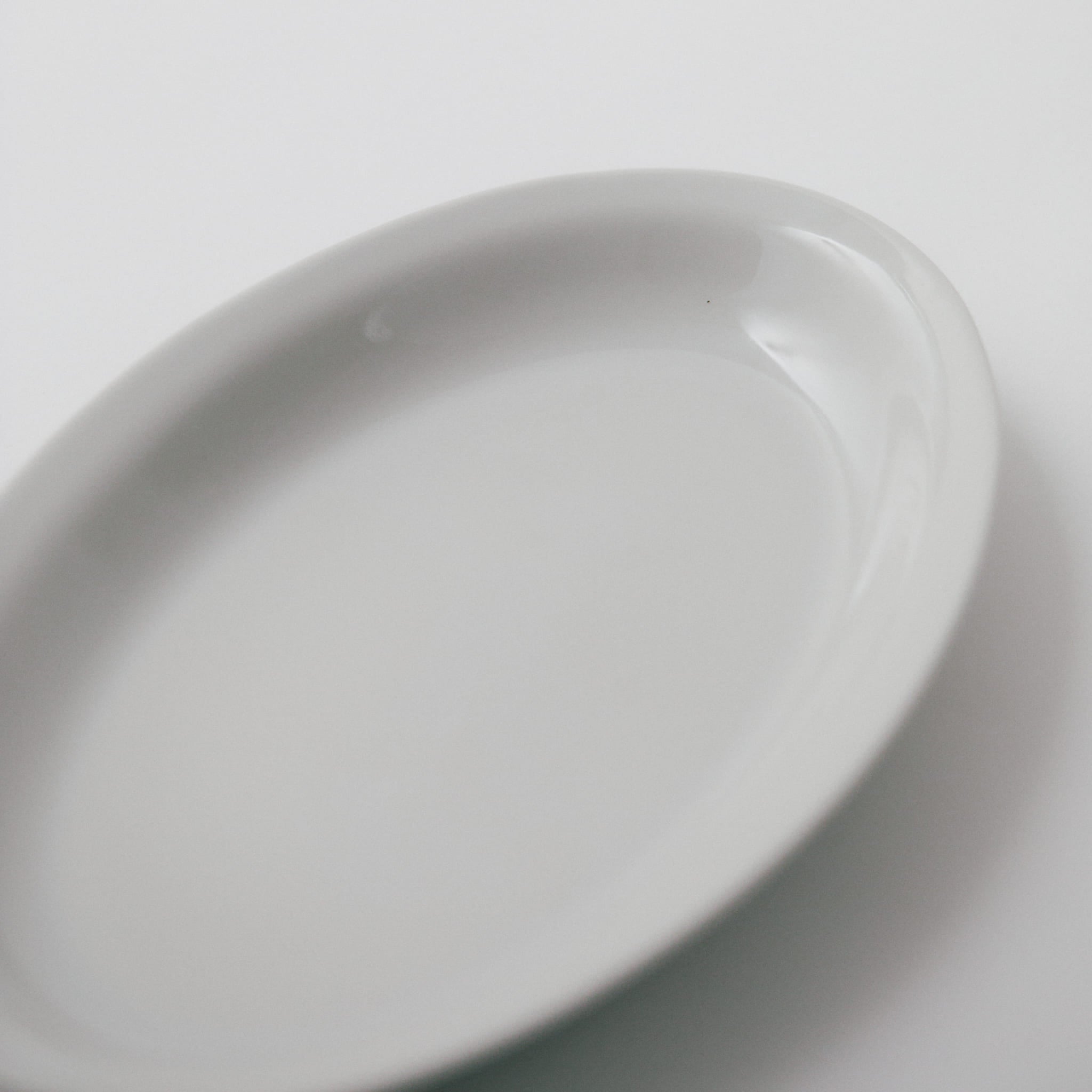 Saturnia Roma plain｜サタルニア ローマ プレーン　オーバルプレート