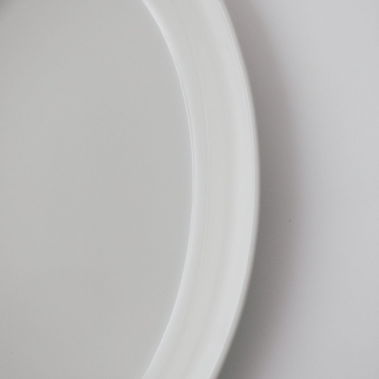 Saturnia Roma plain｜サタルニア ローマ プレーン　オーバルプレート