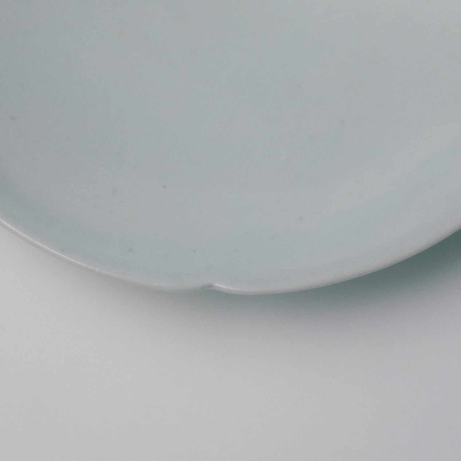 タナカシゲオ 白瓷輪花6寸皿