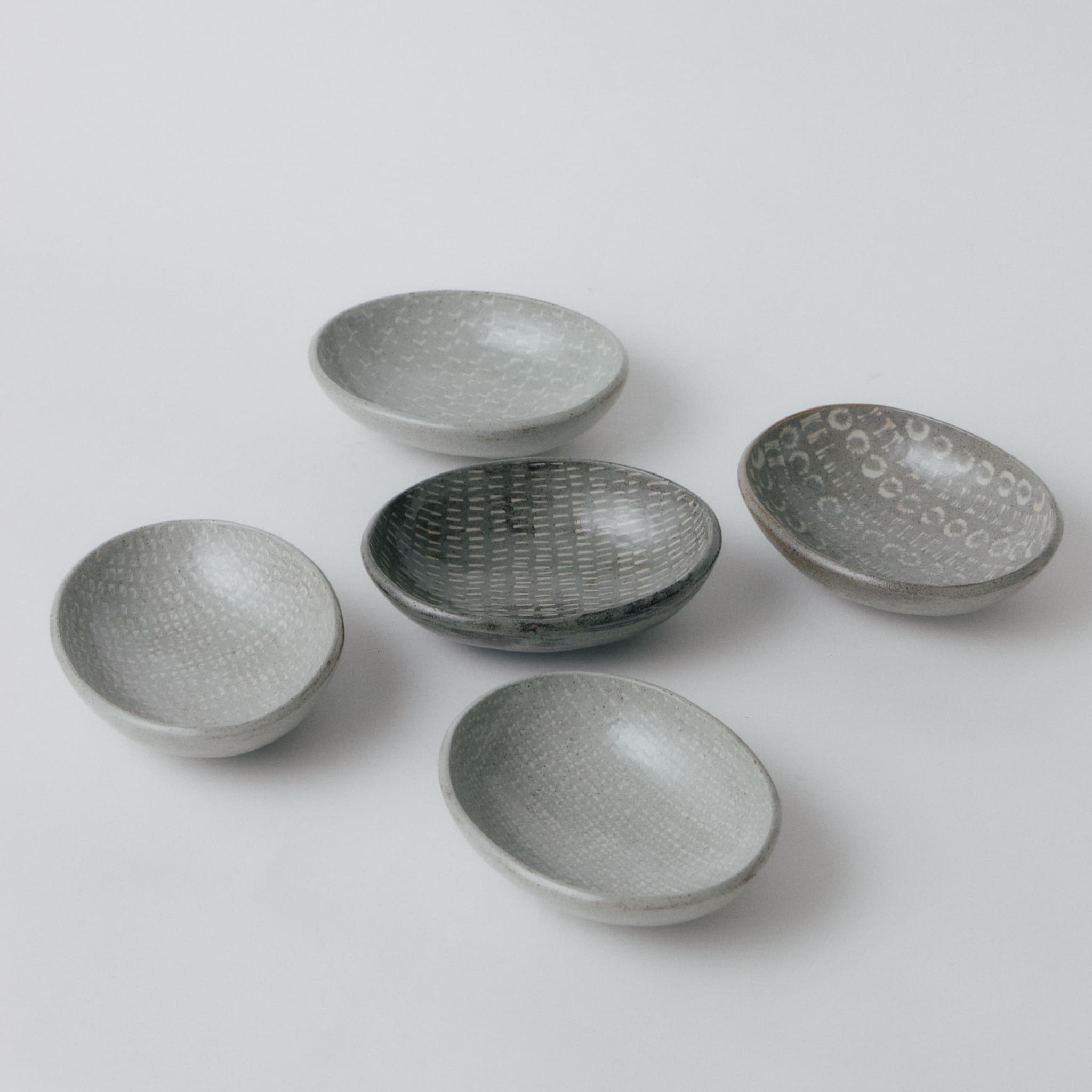 柴山香織 象嵌 楕円鉢皿（中） – JINNAN HOUSE