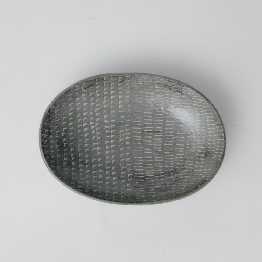 照屋窯　象嵌皿　2枚セット 柴山香織 象嵌 楕円鉢皿（大） – JINNAN HOUSE