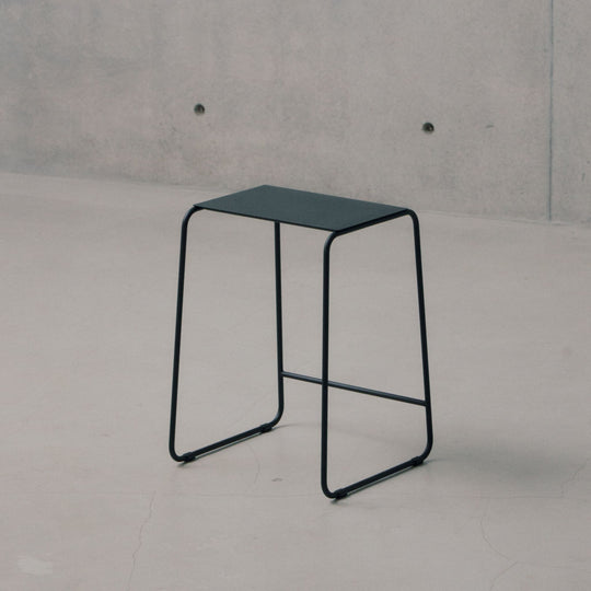 KUROSHIRO スツール