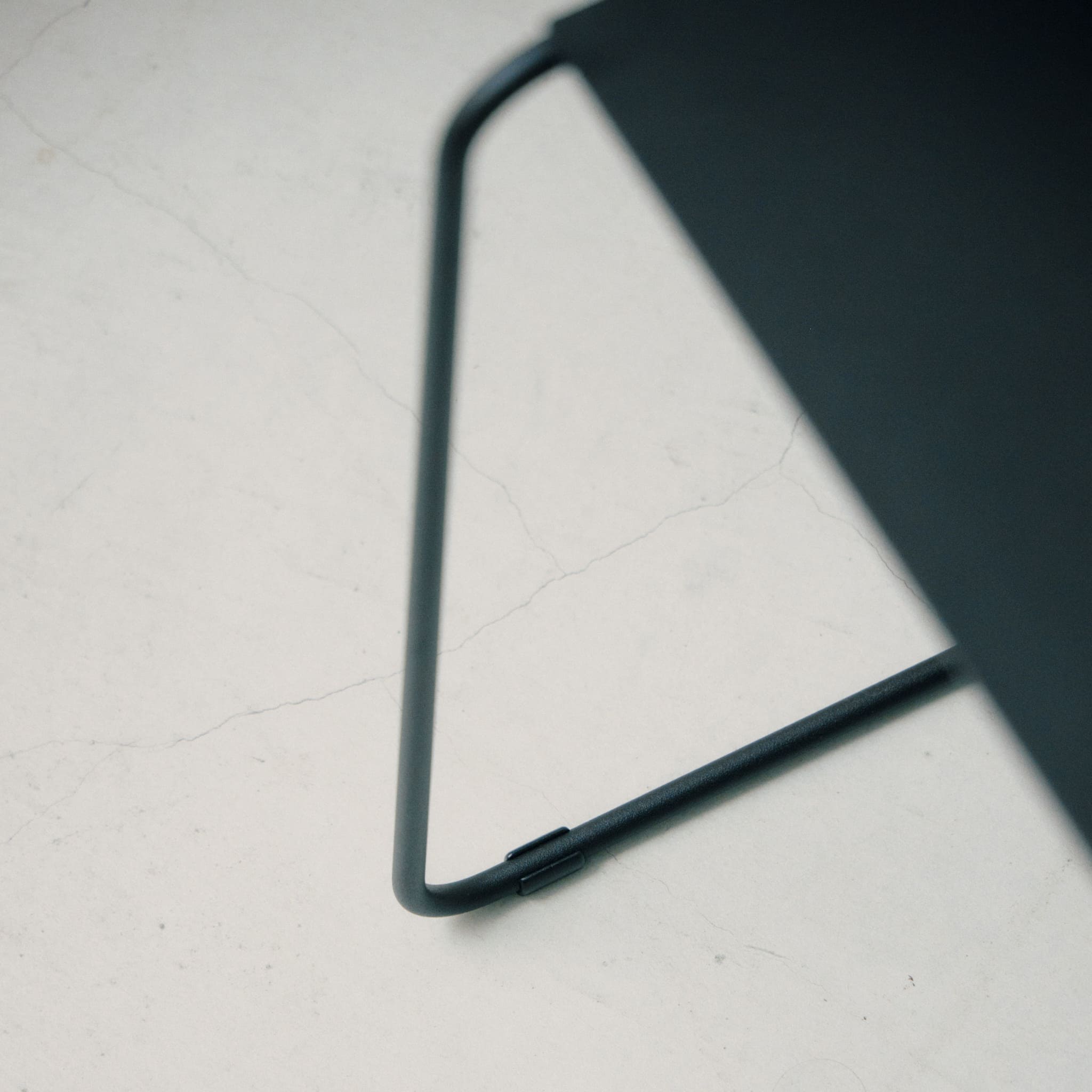 KUROSHIRO スツール