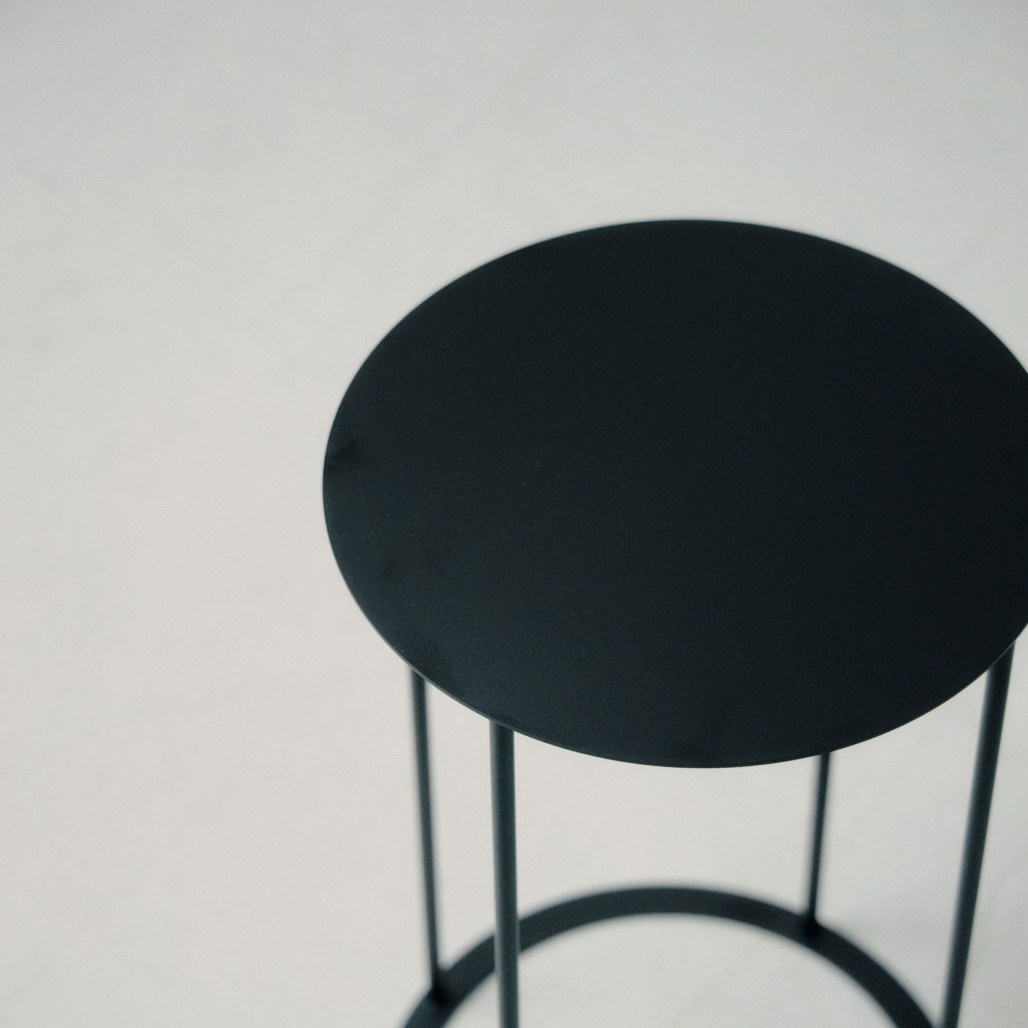 KUROSHIRO サイドテーブル – JINNAN HOUSE