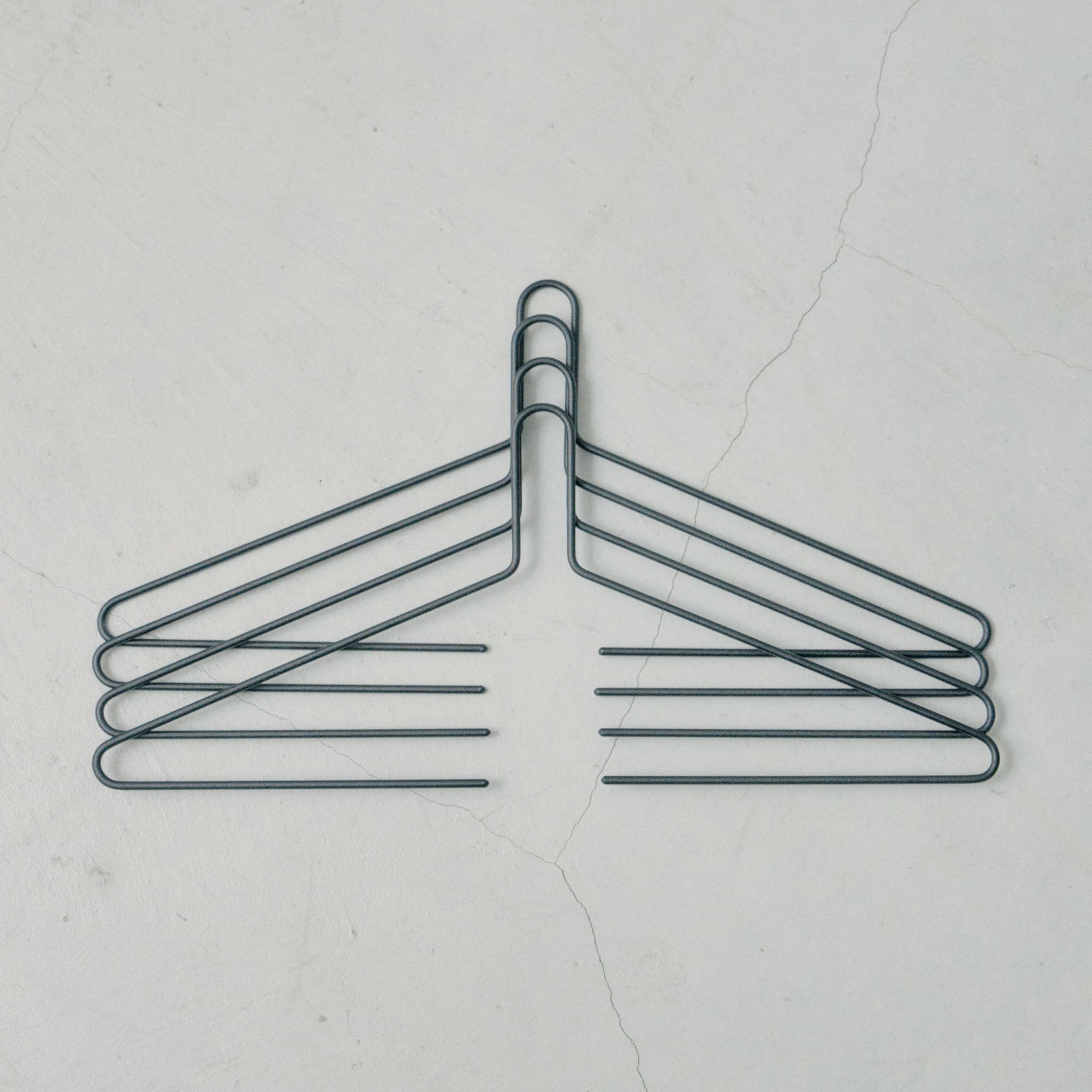 KUROSHIRO ハンガー 4本セット