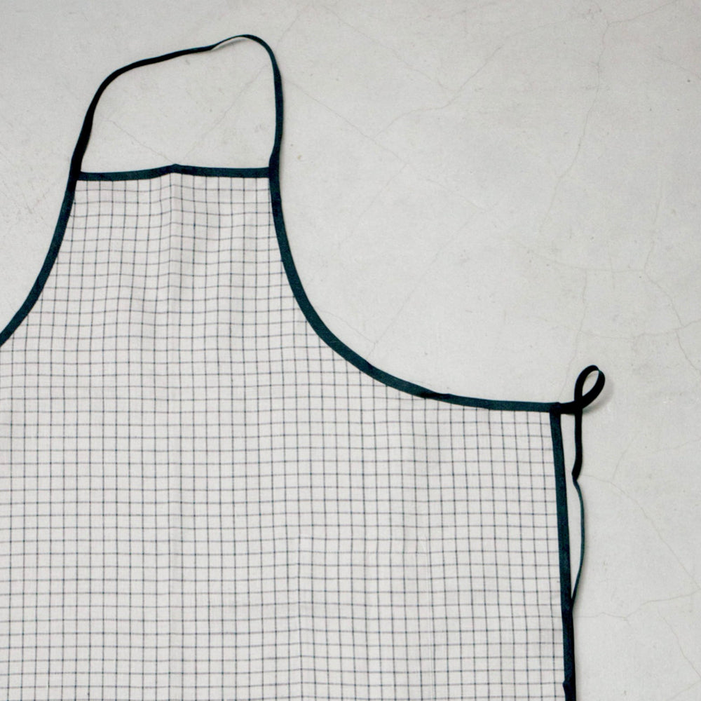 リネンパイピングエプロン