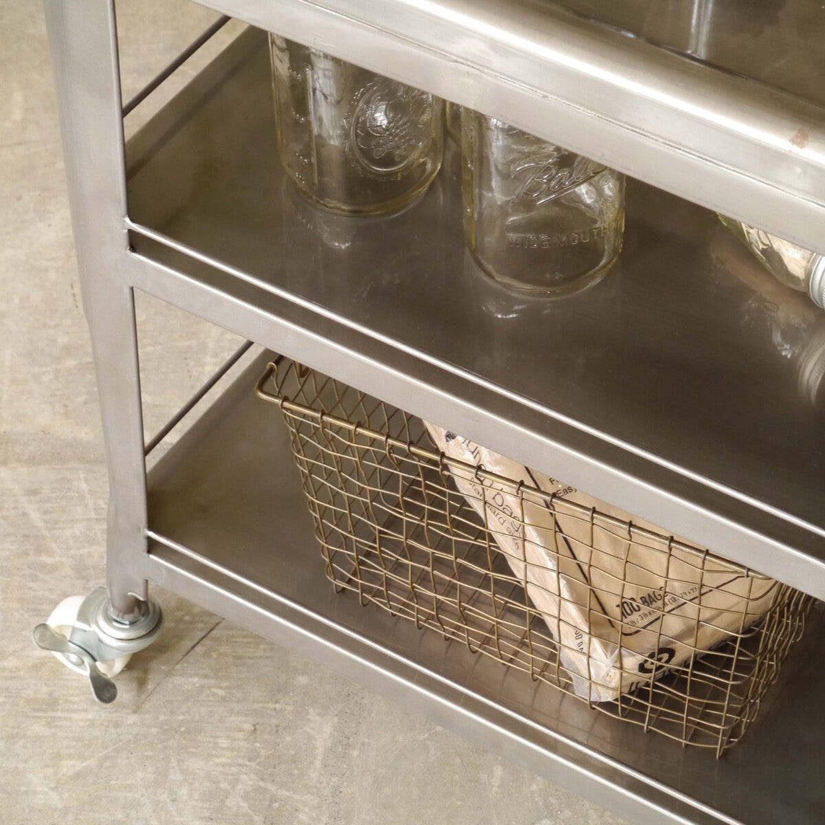 スチール製ワゴン