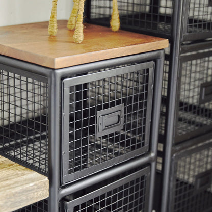 無骨でかっこいいスチールチェスト