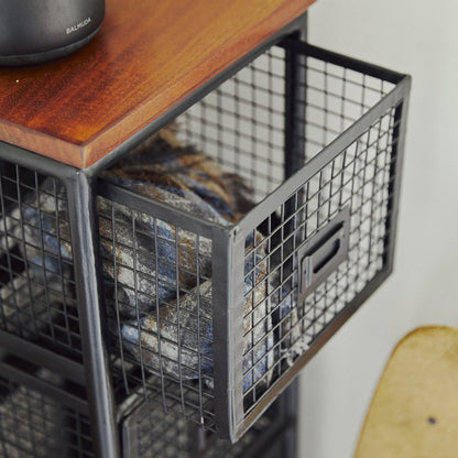 無骨でかっこいいスチールチェスト