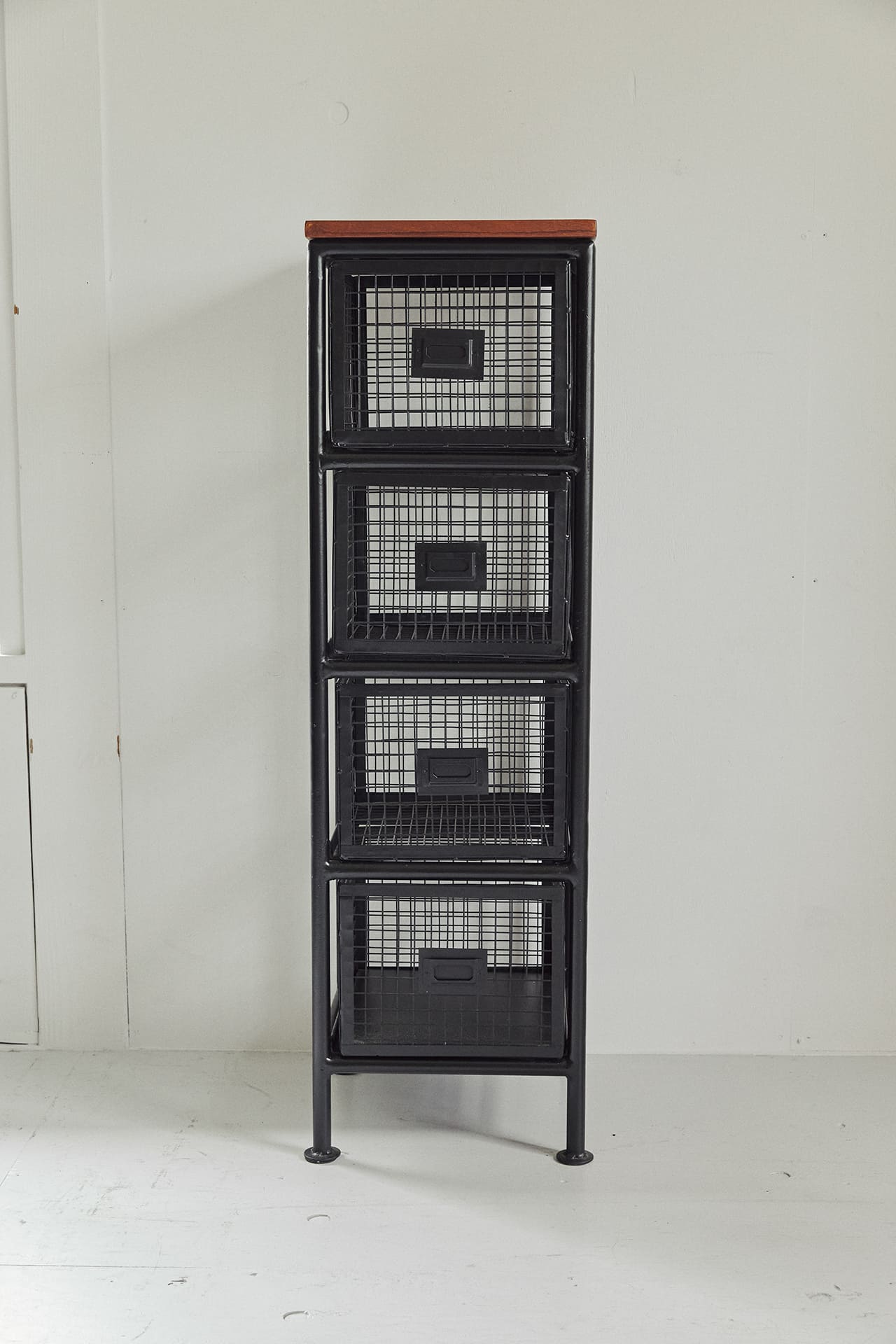 無骨でかっこいいスチールチェスト