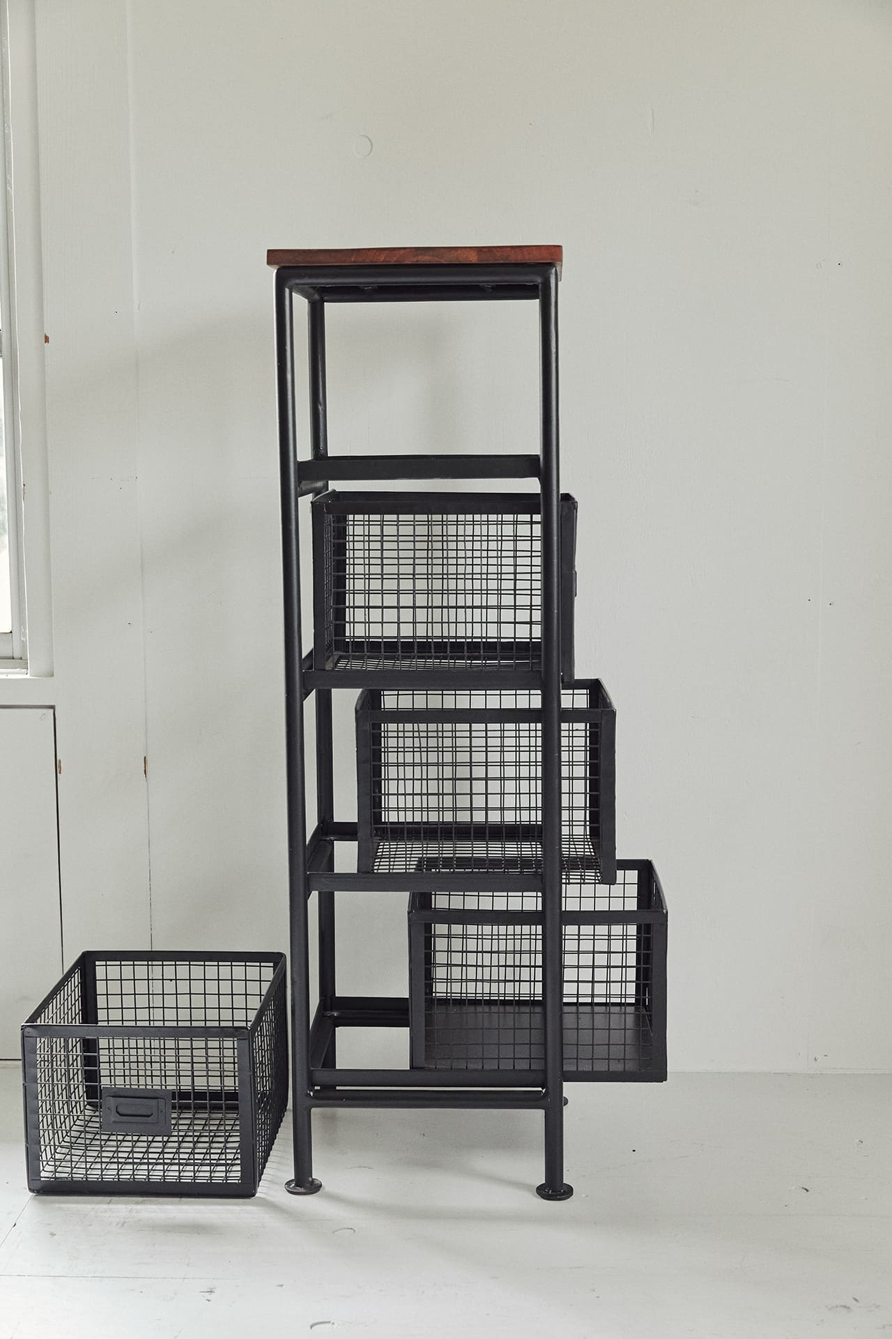 無骨でかっこいいスチールチェスト