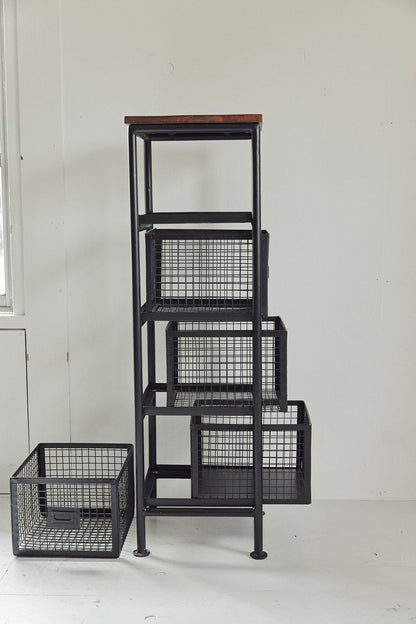 無骨でかっこいいスチールチェスト