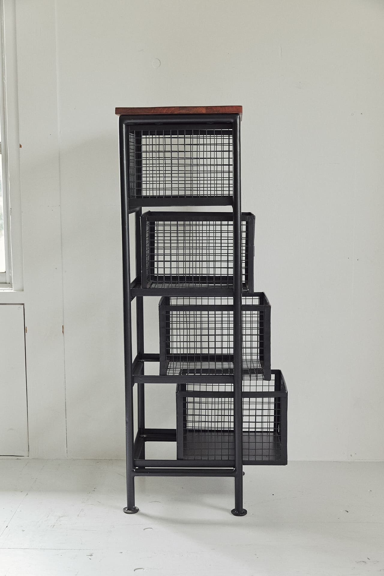 無骨でかっこいいスチールチェスト