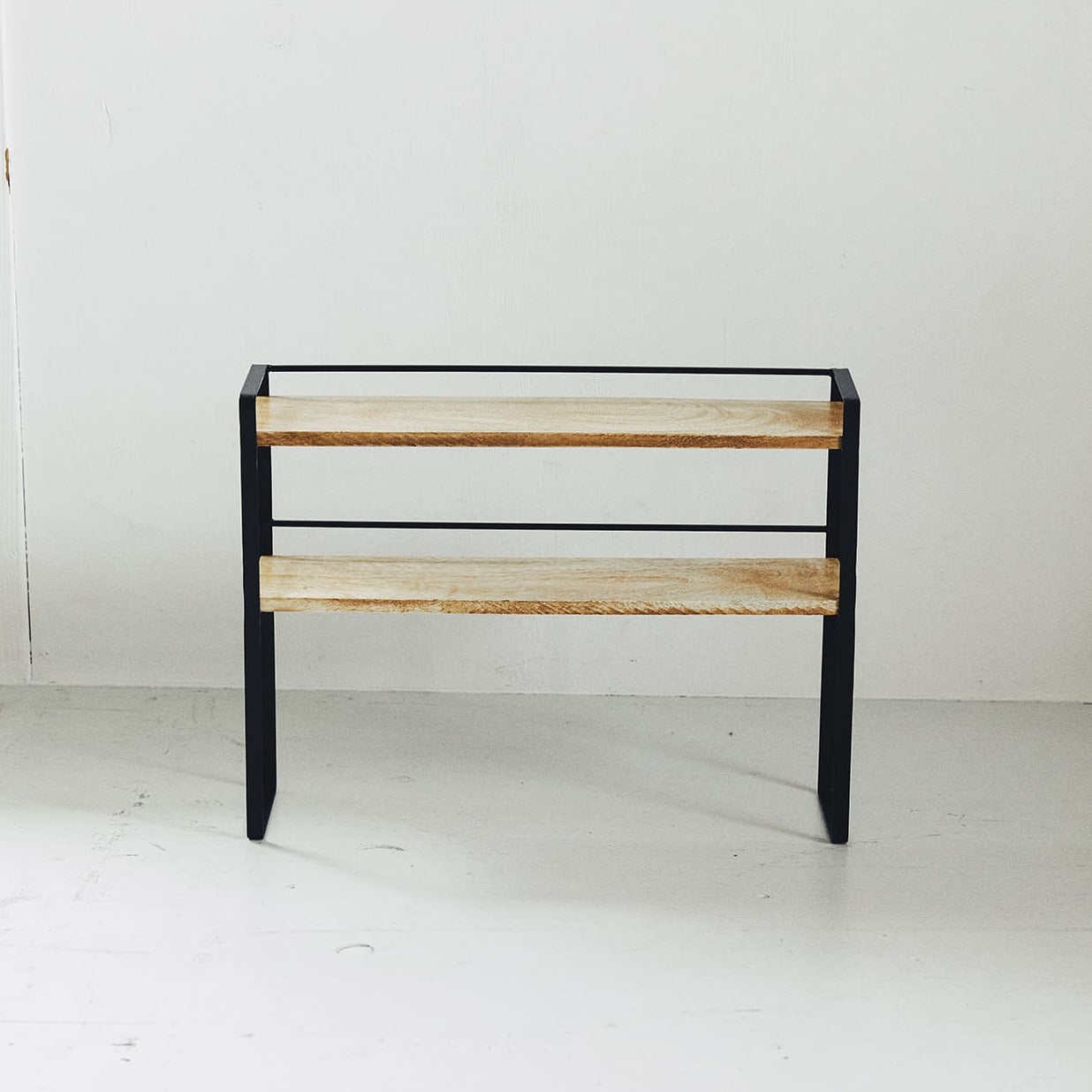 ウッドとアイアンのデスクラック – JINNAN HOUSE