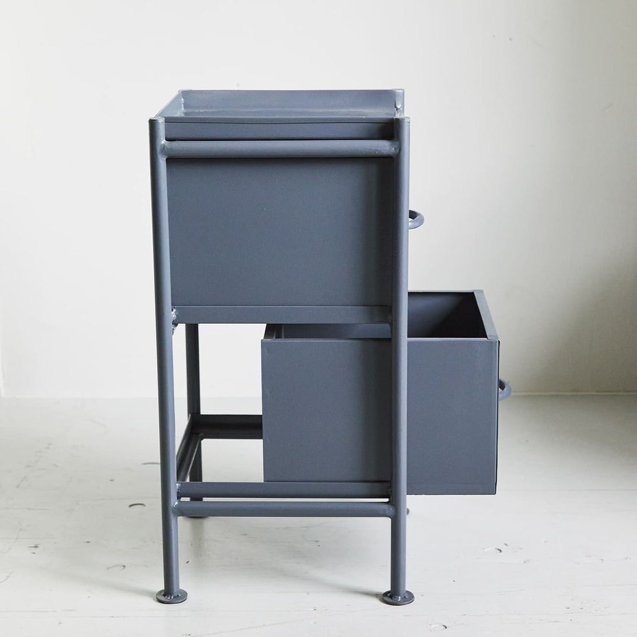 使うと雰囲気の良くなるスチールチェスト